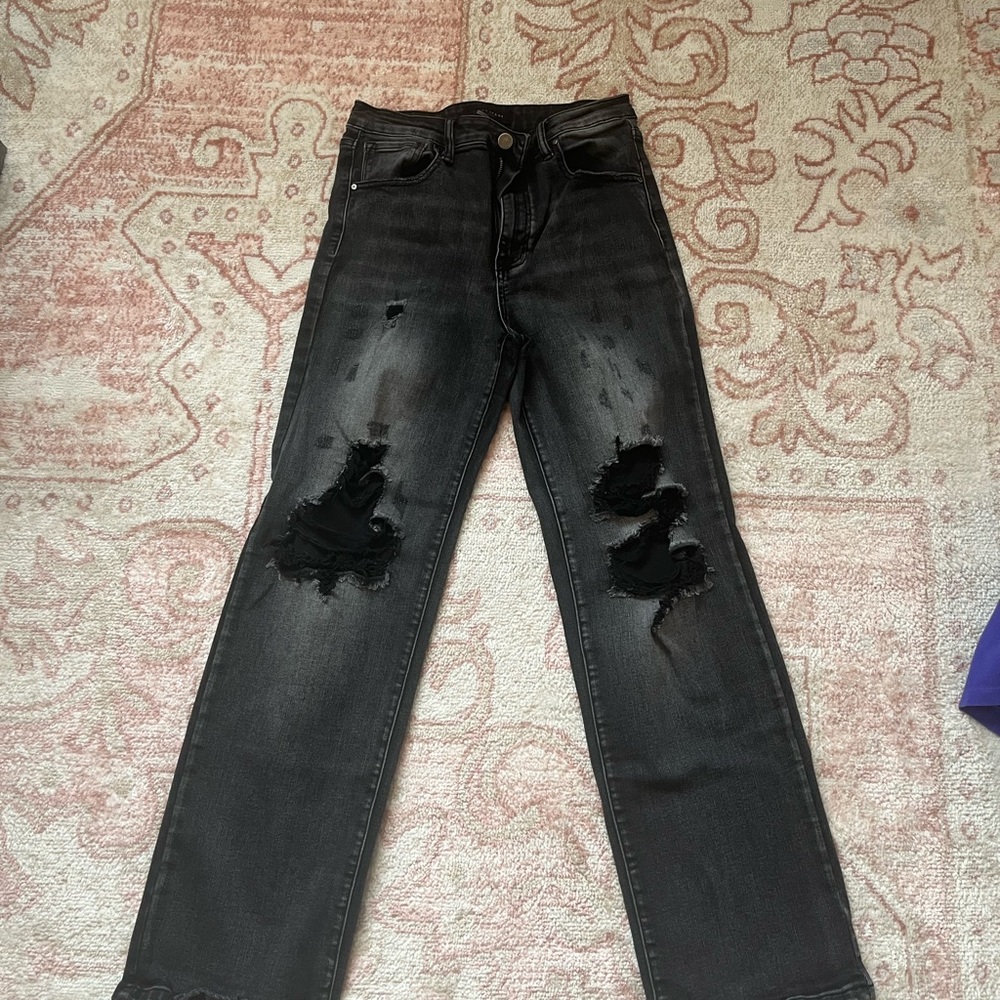 Risen Women's Black Distressed Straight Jeans